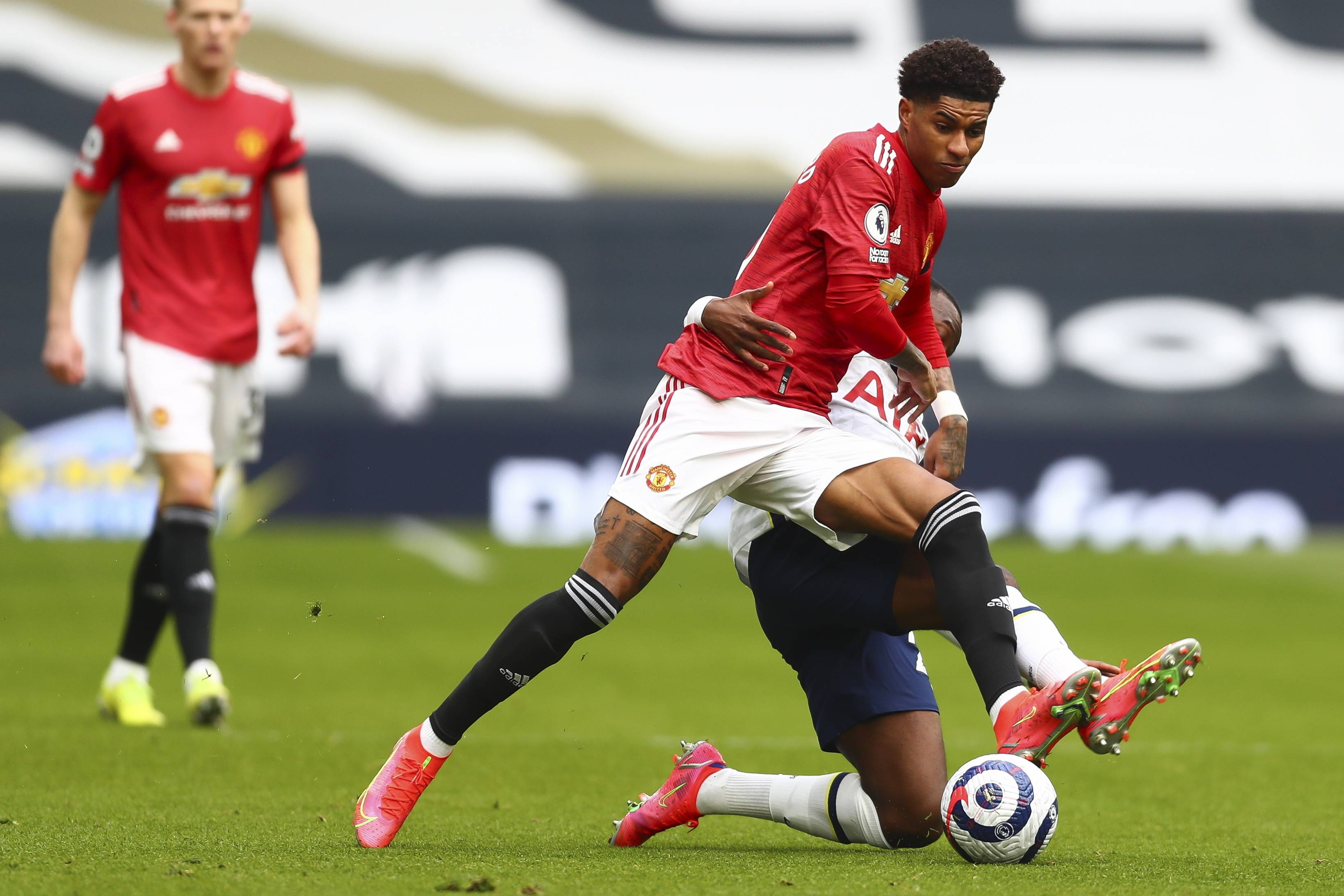 突破重围 突破重围